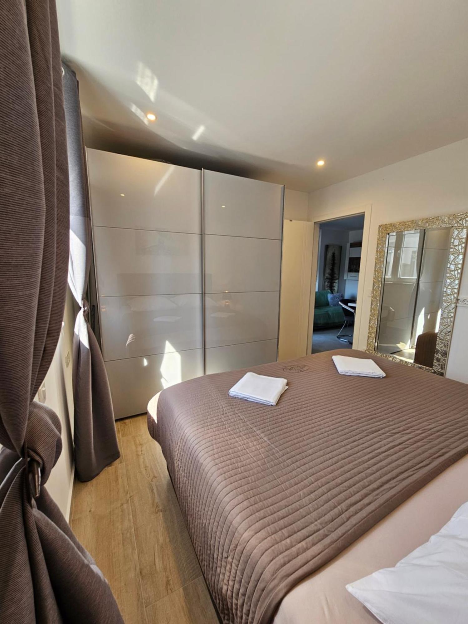 La Selina Nin Apartment Luaran gambar