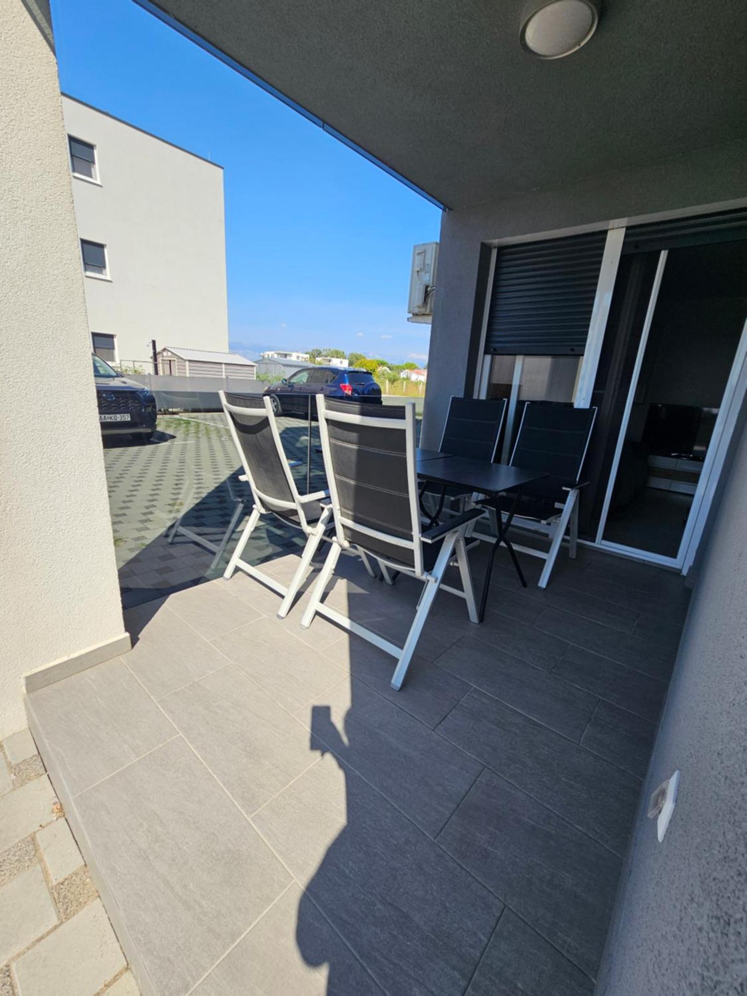 La Selina Nin Apartment Luaran gambar