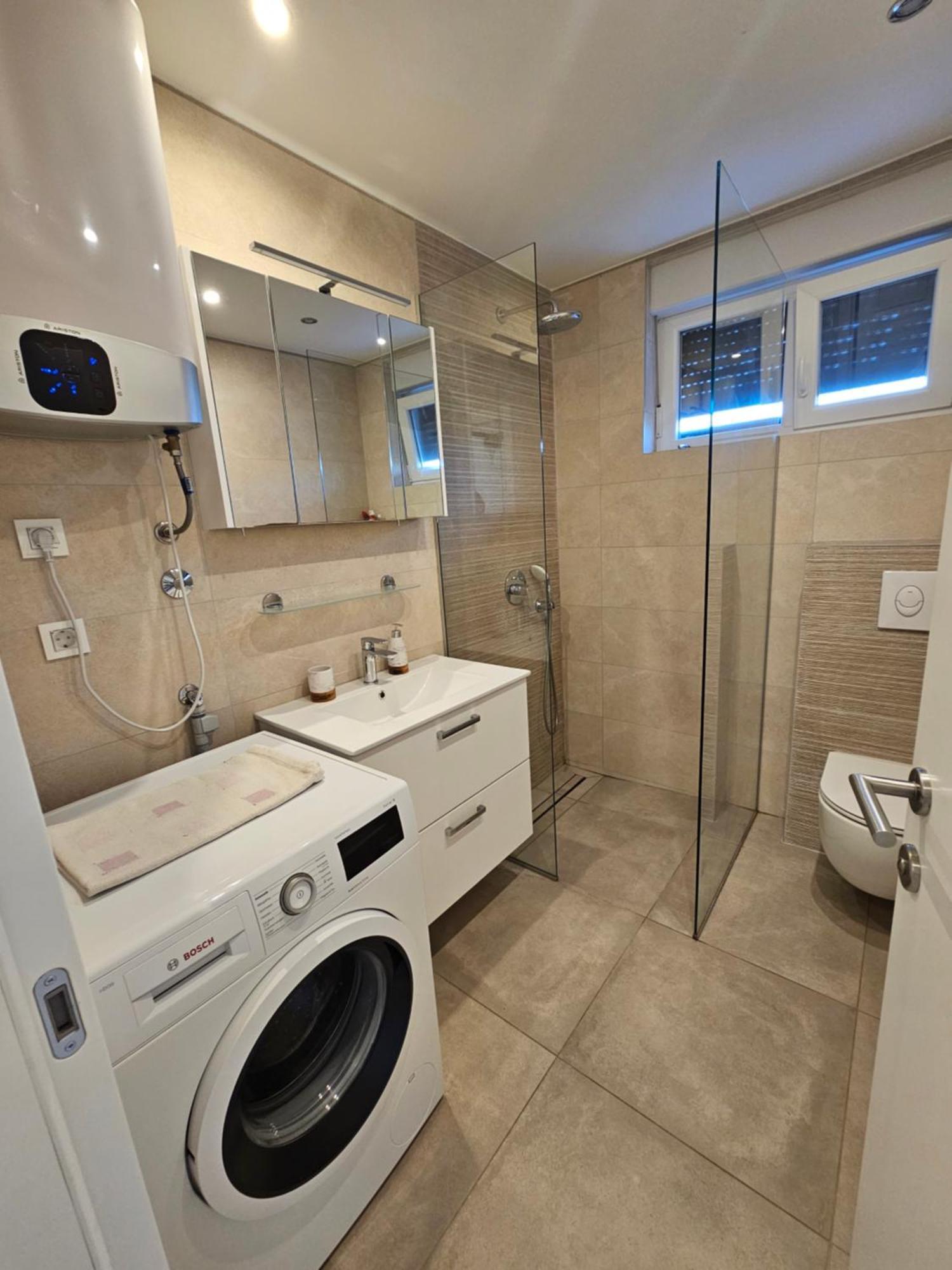 La Selina Nin Apartment Luaran gambar